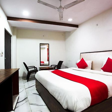 Oyo 44174 Hotel Mid Town Prime Harthala Exterior photo
