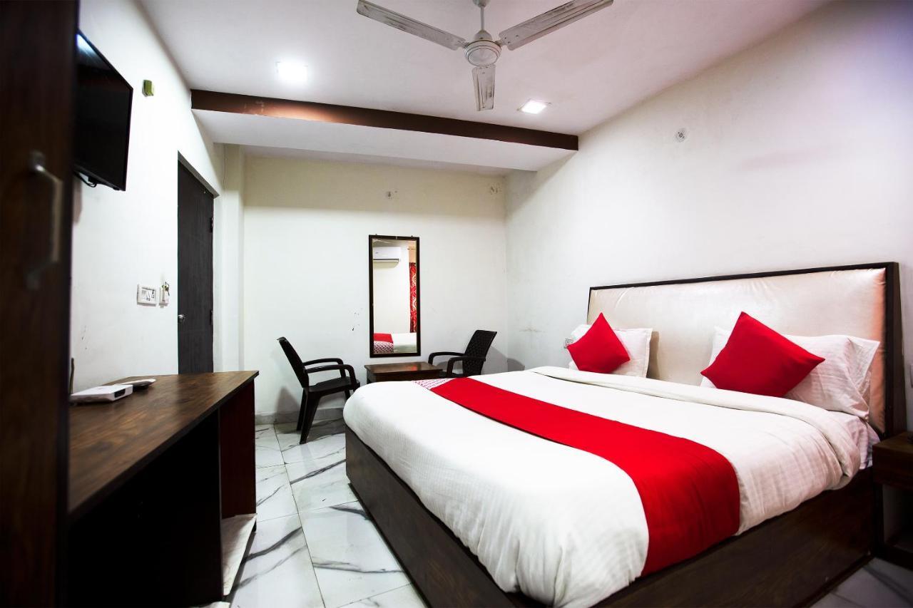 Oyo 44174 Hotel Mid Town Prime Harthala Exterior photo
